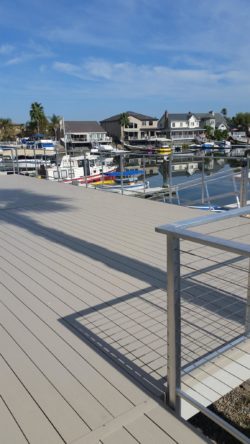 Winn Decking — Deck with Aluminum Rails
